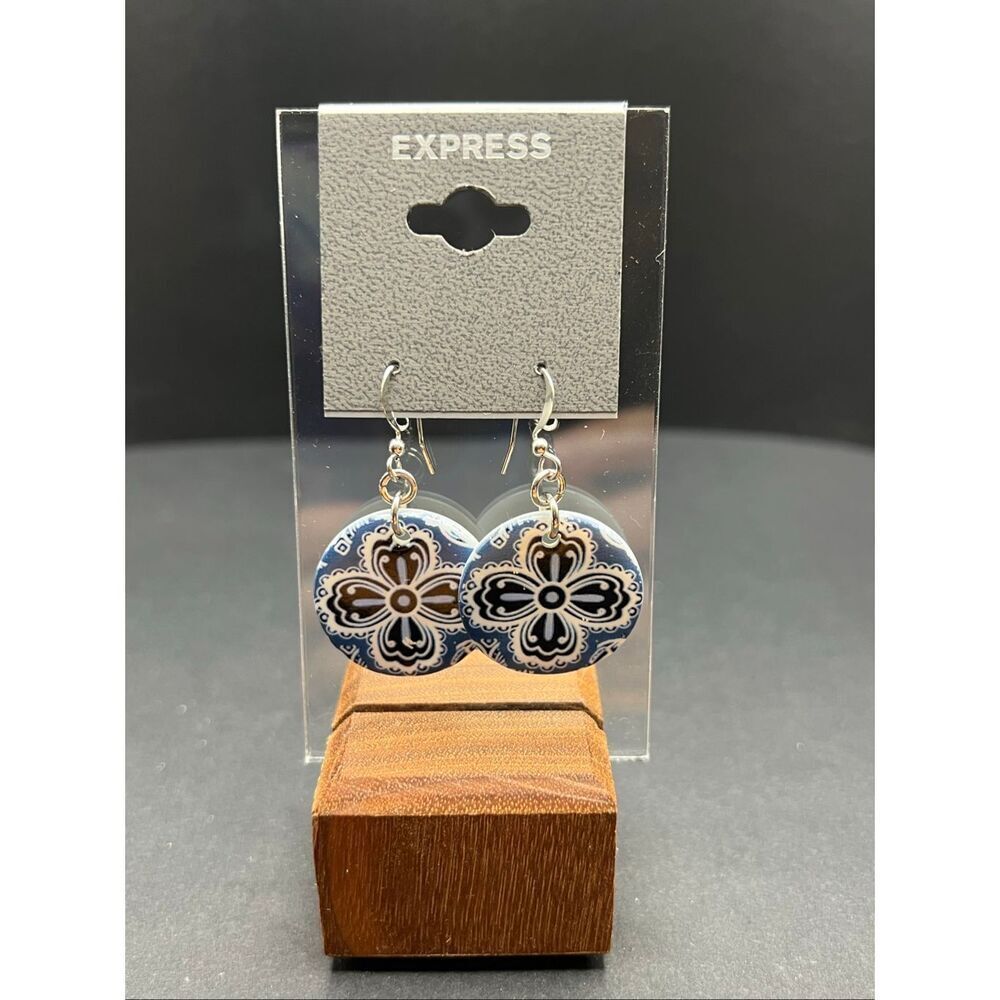 New Express Blue White Tile Pattern Pendant Silver Tone Hardware Dangle Earrings